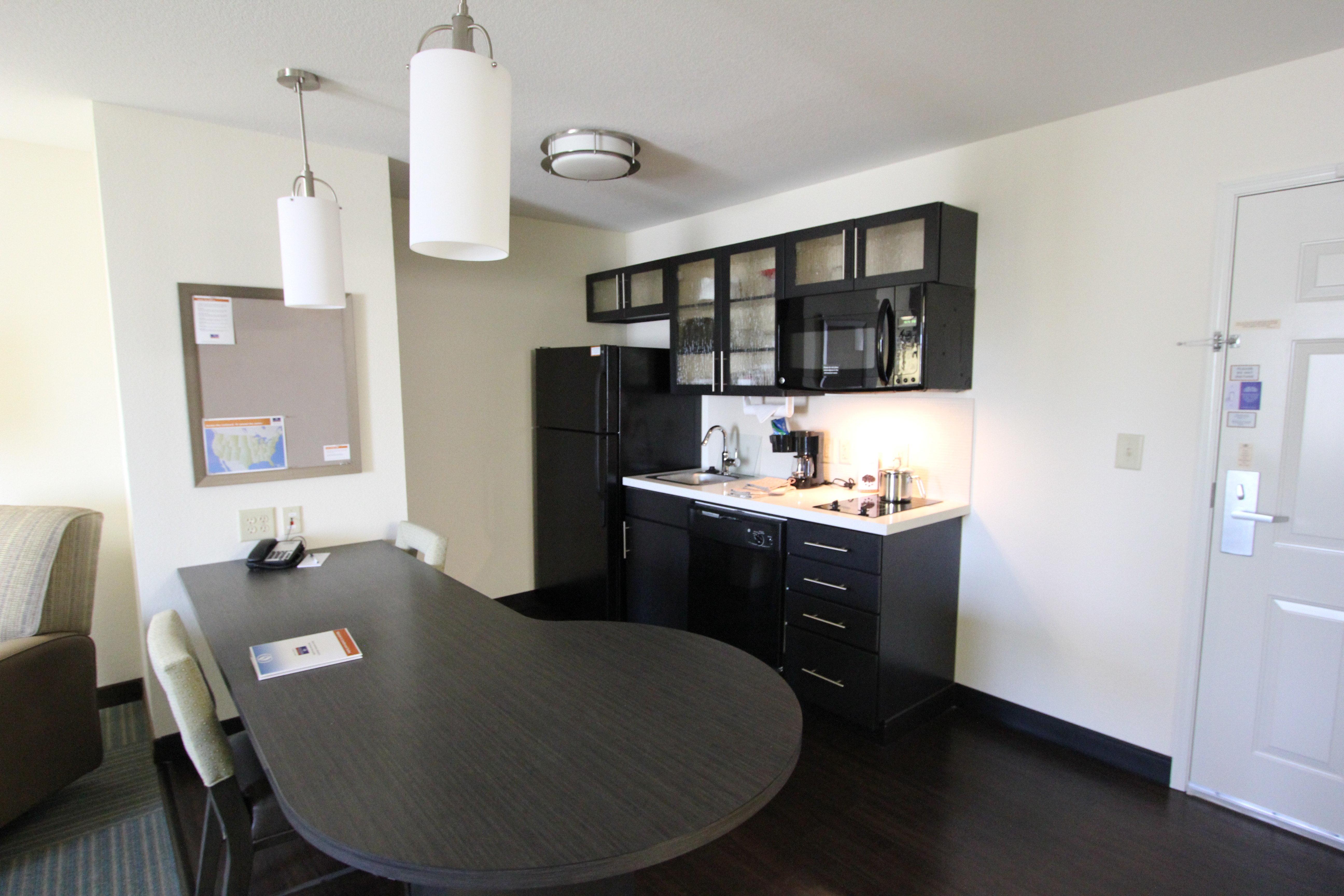 Candlewood Suites Greenville By Ihg Bagian luar foto
