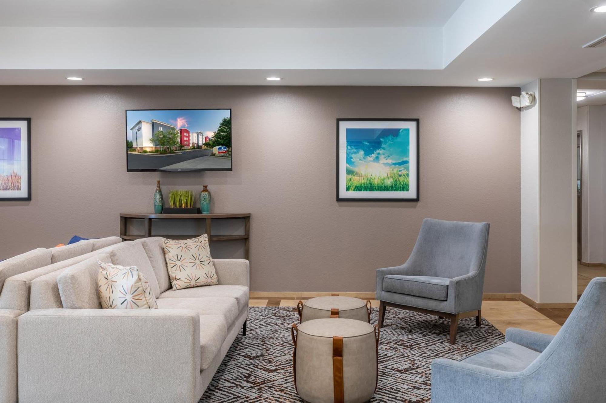 Candlewood Suites Greenville By Ihg Bagian luar foto