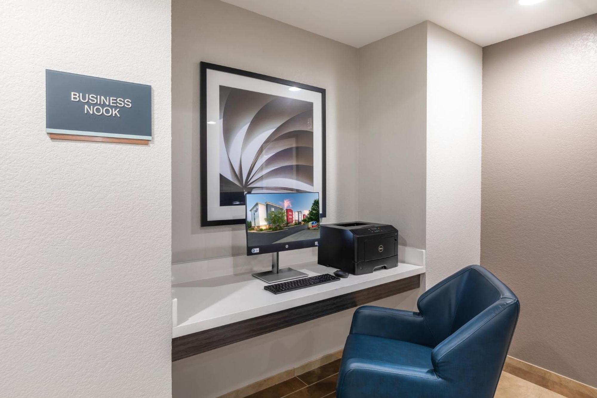 Candlewood Suites Greenville By Ihg Bagian luar foto